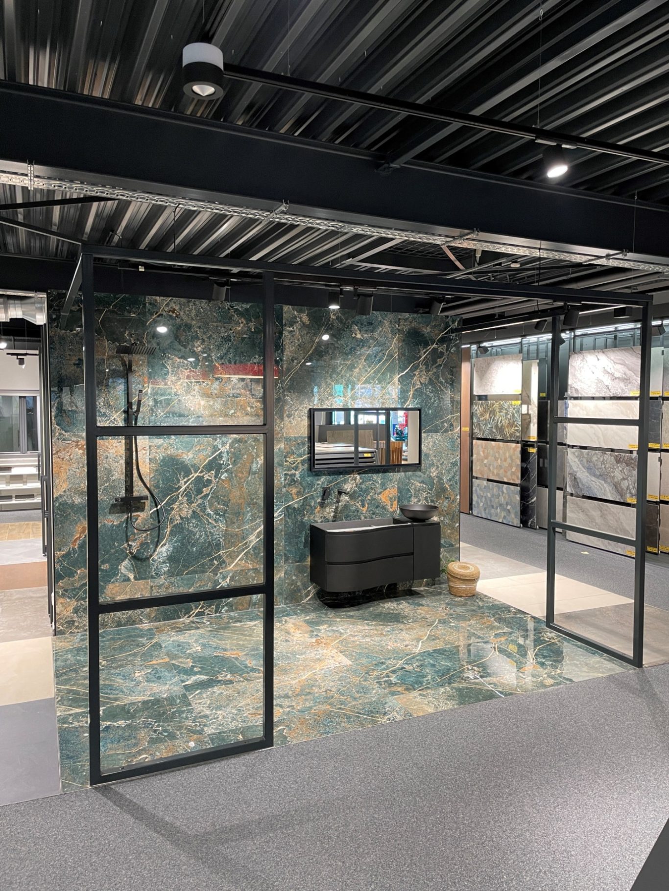 Stromschienenlautsprecher Beschallung Retail